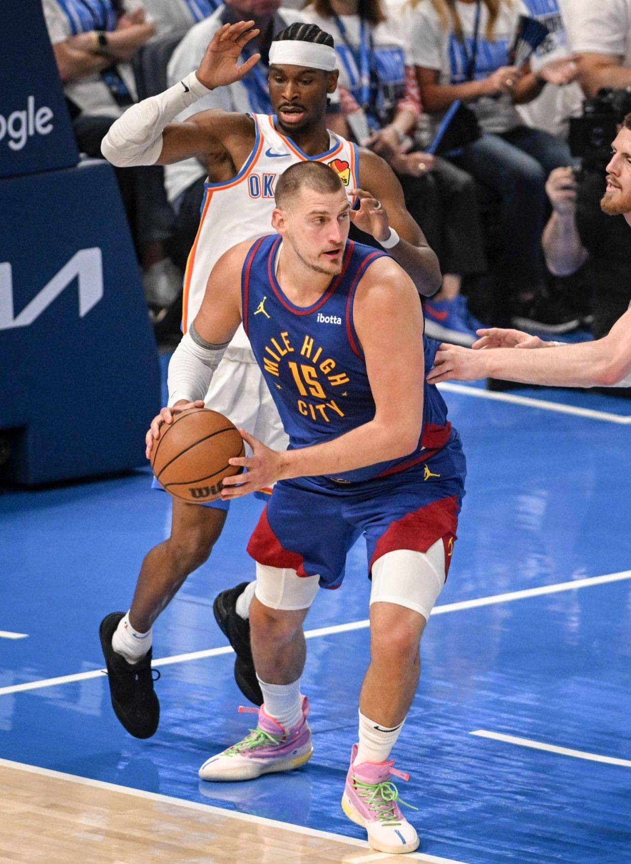 相抱怨的画 相抱怨的画