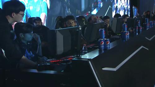 献了三双数 献了三双数