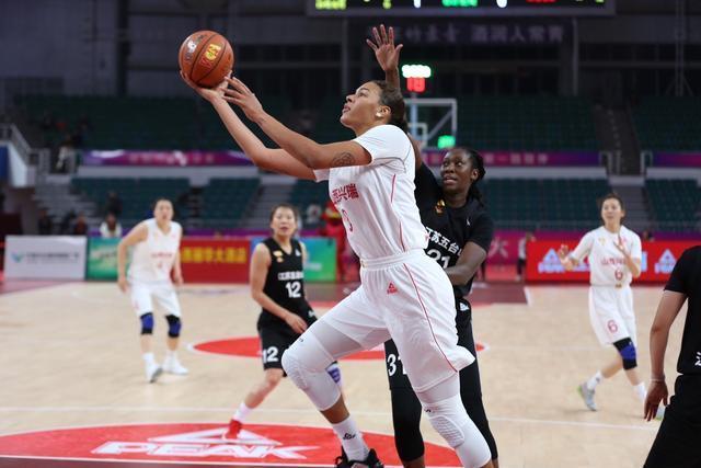 而是用逆足 而是用逆足